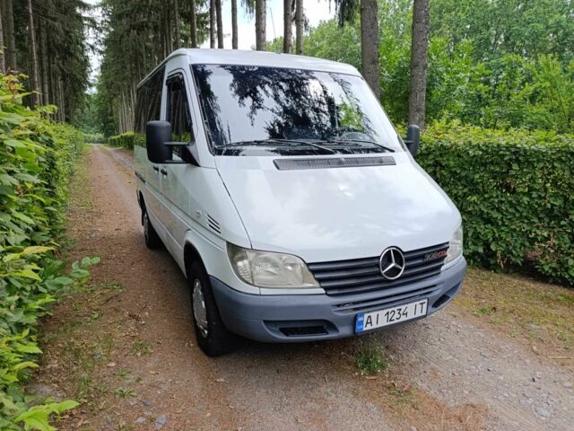 Белый Мерседес Sprinter, объемом двигателя 2.1 л и пробегом 555 тыс. км за 6500 $, фото 2 на Automoto.ua