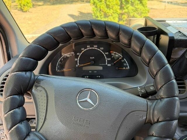 Белый Мерседес Sprinter, объемом двигателя 2.15 л и пробегом 700 тыс. км за 7500 $, фото 15 на Automoto.ua