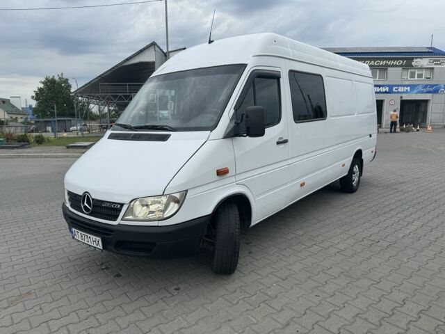 Белый Мерседес Sprinter, объемом двигателя 2.7 л и пробегом 800 тыс. км за 8543 $, фото 2 на Automoto.ua