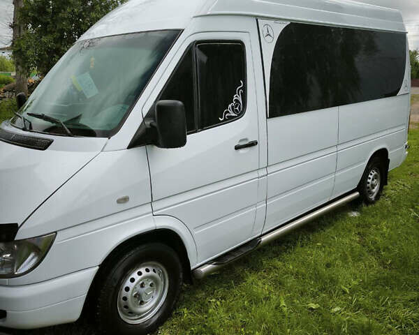 Белый Мерседес Sprinter, объемом двигателя 2.69 л и пробегом 999 тыс. км за 5000 $, фото 3 на Automoto.ua