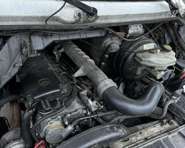 Белый Мерседес Sprinter, объемом двигателя 2.7 л и пробегом 897 тыс. км за 6800 $, фото 7 на Automoto.ua