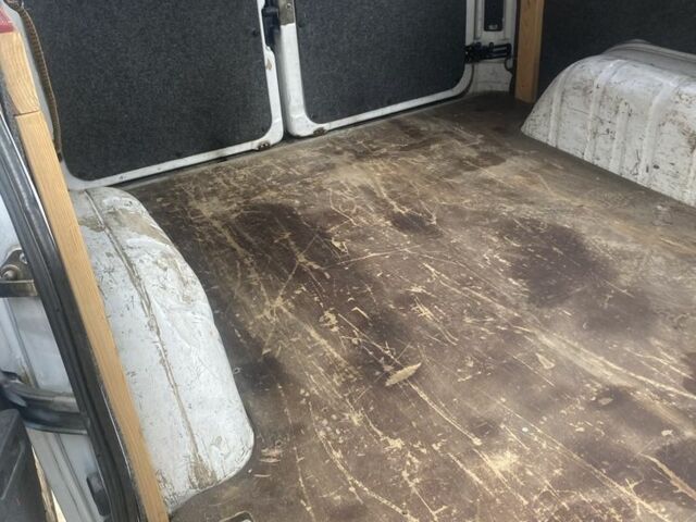 Белый Мерседес Sprinter, объемом двигателя 2.1 л и пробегом 200 тыс. км за 7000 $, фото 7 на Automoto.ua