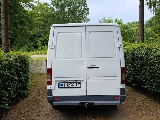 Белый Мерседес Sprinter, объемом двигателя 2.1 л и пробегом 555 тыс. км за 6500 $, фото 3 на Automoto.ua
