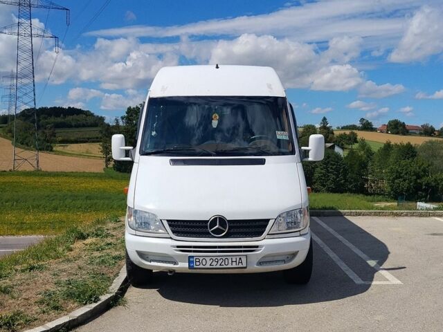 Белый Мерседес Sprinter, объемом двигателя 2.69 л и пробегом 800 тыс. км за 7600 $, фото 6 на Automoto.ua