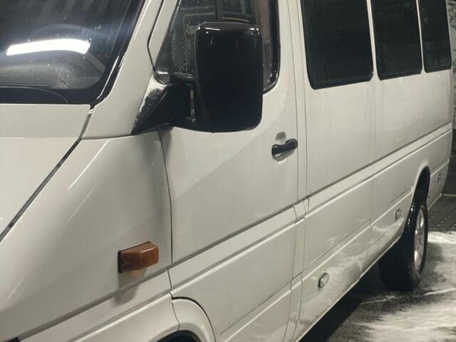 Білий Мерседес Sprinter, об'ємом двигуна 2.2 л та пробігом 650 тис. км за 7500 $, фото 3 на Automoto.ua