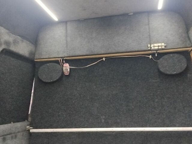 Белый Мерседес Sprinter, объемом двигателя 2.69 л и пробегом 800 тыс. км за 7600 $, фото 12 на Automoto.ua