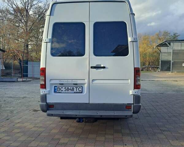 Белый Мерседес Sprinter, объемом двигателя 2.69 л и пробегом 640 тыс. км за 12400 $, фото 5 на Automoto.ua