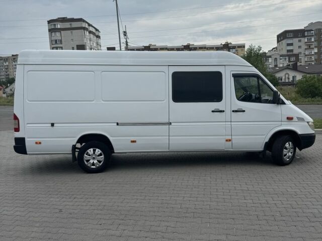 Белый Мерседес Sprinter, объемом двигателя 2.7 л и пробегом 800 тыс. км за 8543 $, фото 7 на Automoto.ua