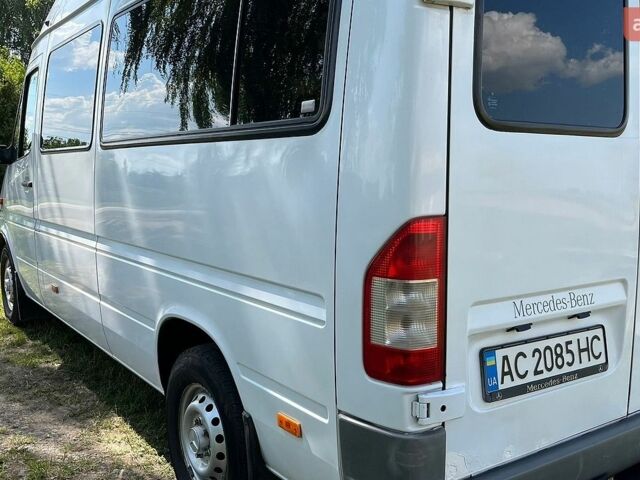 Белый Мерседес Sprinter, объемом двигателя 2.7 л и пробегом 490 тыс. км за 10500 $, фото 11 на Automoto.ua