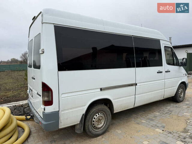 Белый Мерседес Sprinter, объемом двигателя 2.15 л и пробегом 574 тыс. км за 8700 $, фото 12 на Automoto.ua