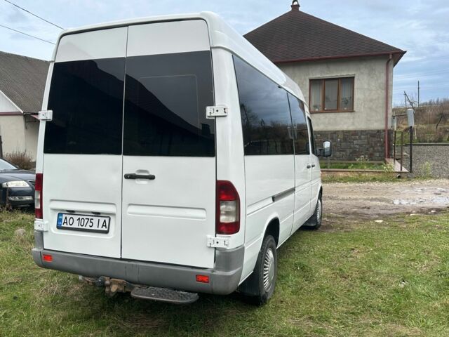 Білий Мерседес Sprinter, об'ємом двигуна 2.1 л та пробігом 550 тис. км за 8199 $, фото 3 на Automoto.ua
