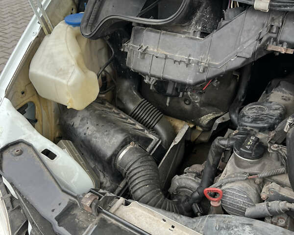 Белый Мерседес Sprinter, объемом двигателя 2.15 л и пробегом 470 тыс. км за 12300 $, фото 16 на Automoto.ua