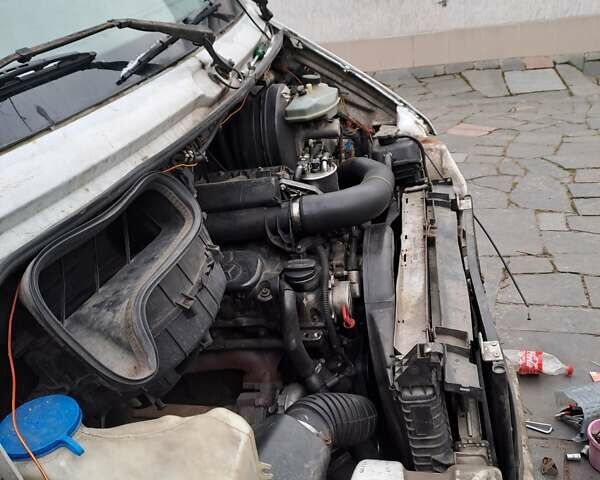 Белый Мерседес Sprinter, объемом двигателя 2.15 л и пробегом 178 тыс. км за 5500 $, фото 4 на Automoto.ua