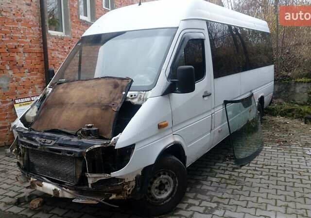 Белый Мерседес Sprinter, объемом двигателя 2.15 л и пробегом 100 тыс. км за 3800 $, фото 2 на Automoto.ua