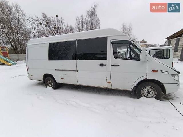 Белый Мерседес Sprinter, объемом двигателя 2.15 л и пробегом 980 тыс. км за 7450 $, фото 7 на Automoto.ua