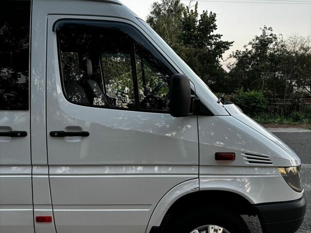 Белый Мерседес Sprinter, объемом двигателя 2.15 л и пробегом 864 тыс. км за 8500 $, фото 7 на Automoto.ua