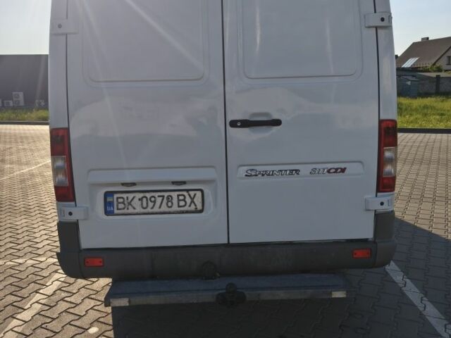Білий Мерседес Sprinter, об'ємом двигуна 2.1 л та пробігом 555 тис. км за 9501 $, фото 1 на Automoto.ua
