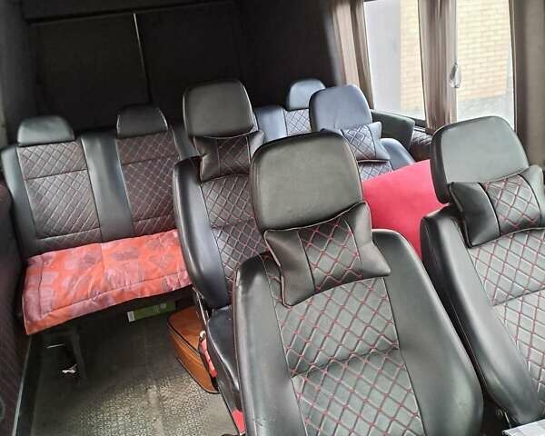 Белый Мерседес Sprinter, объемом двигателя 2.15 л и пробегом 178 тыс. км за 5500 $, фото 1 на Automoto.ua