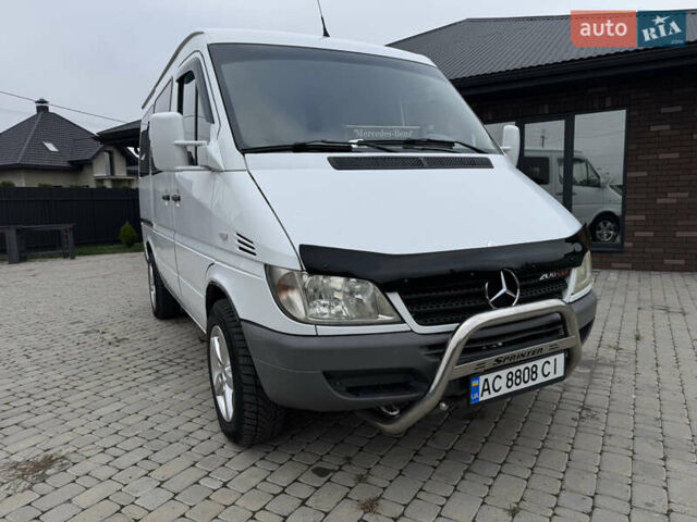 Белый Мерседес Sprinter, объемом двигателя 2.2 л и пробегом 380 тыс. км за 8700 $, фото 8 на Automoto.ua