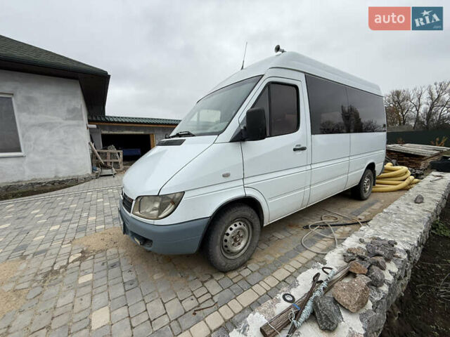 Белый Мерседес Sprinter, объемом двигателя 2.15 л и пробегом 574 тыс. км за 8700 $, фото 4 на Automoto.ua