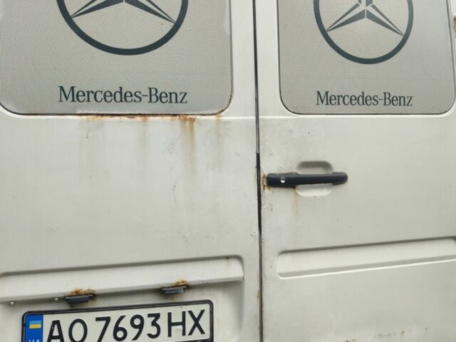 Білий Мерседес Sprinter, об'ємом двигуна 2.1 л та пробігом 730 тис. км за 6000 $, фото 3 на Automoto.ua