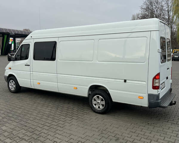 Белый Мерседес Sprinter, объемом двигателя 2.15 л и пробегом 470 тыс. км за 12300 $, фото 6 на Automoto.ua