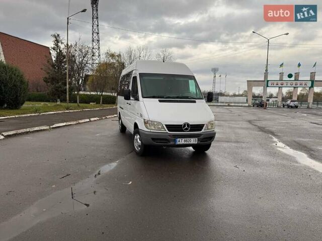 Белый Мерседес Sprinter, объемом двигателя 2.7 л и пробегом 665 тыс. км за 13200 $, фото 1 на Automoto.ua