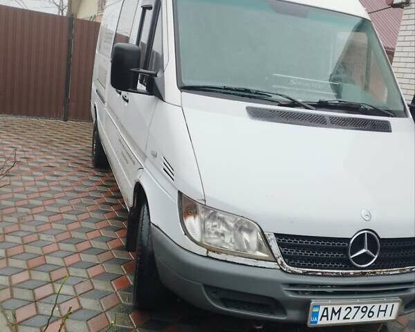 Білий Мерседес Sprinter, об'ємом двигуна 2.2 л та пробігом 459 тис. км за 5999 $, фото 1 на Automoto.ua