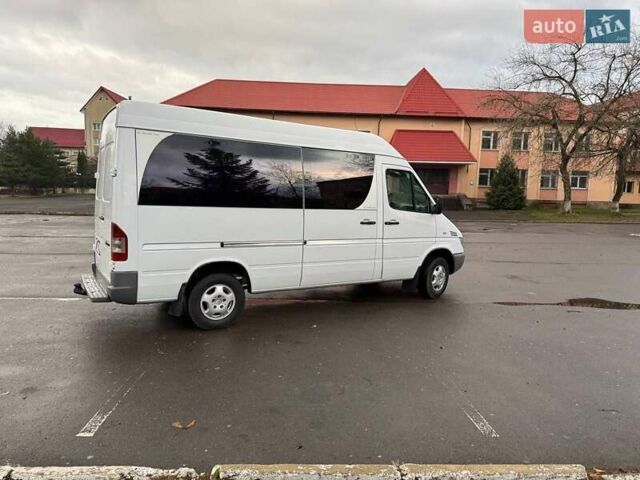 Белый Мерседес Sprinter, объемом двигателя 2.7 л и пробегом 665 тыс. км за 13200 $, фото 2 на Automoto.ua
