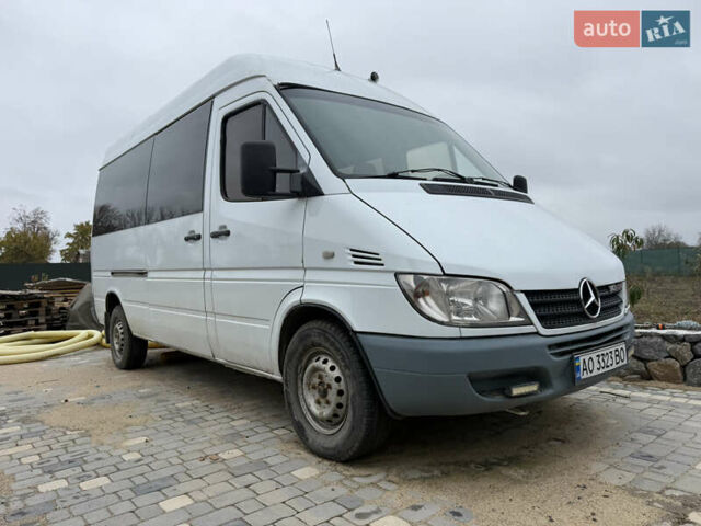 Белый Мерседес Sprinter, объемом двигателя 2.15 л и пробегом 574 тыс. км за 8700 $, фото 8 на Automoto.ua