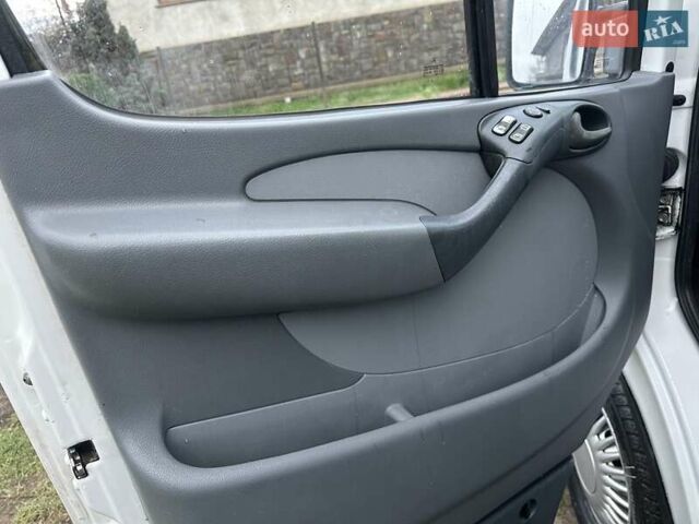 Білий Мерседес Sprinter, об'ємом двигуна 2.15 л та пробігом 550 тис. км за 8199 $, фото 7 на Automoto.ua