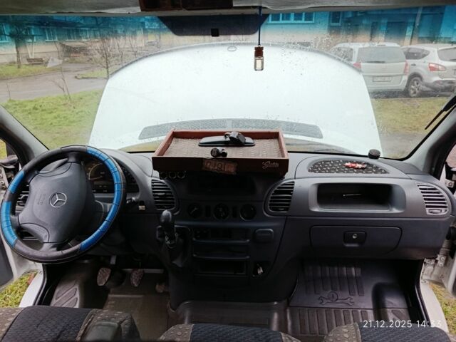 Білий Мерседес Sprinter, об'ємом двигуна 2.1 л та пробігом 700 тис. км за 7100 $, фото 2 на Automoto.ua