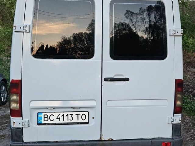 Білий Мерседес Sprinter, об'ємом двигуна 2.2 л та пробігом 500 тис. км за 7500 $, фото 3 на Automoto.ua