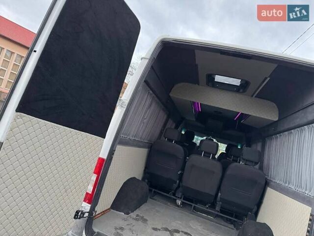 Белый Мерседес Sprinter, объемом двигателя 2.7 л и пробегом 665 тыс. км за 13200 $, фото 10 на Automoto.ua