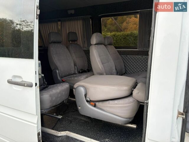 Белый Мерседес Sprinter, объемом двигателя 2.15 л и пробегом 850 тыс. км за 7500 $, фото 45 на Automoto.ua
