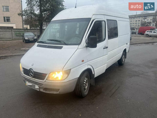 Білий Мерседес Sprinter, об'ємом двигуна 2.7 л та пробігом 316 тис. км за 6799 $, фото 6 на Automoto.ua