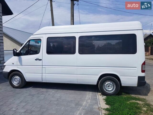 Белый Мерседес Sprinter, объемом двигателя 2.15 л и пробегом 310 тыс. км за 9500 $, фото 9 на Automoto.ua
