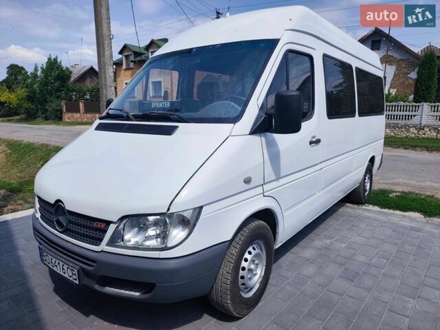 Белый Мерседес Sprinter, объемом двигателя 2.15 л и пробегом 310 тыс. км за 9500 $, фото 6 на Automoto.ua