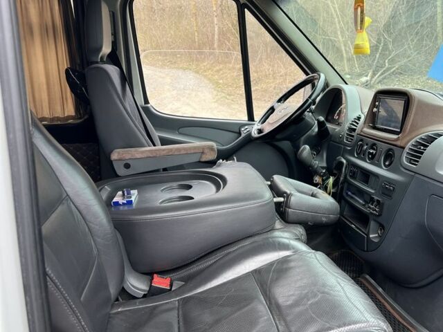 Белый Мерседес Sprinter, объемом двигателя 2.1 л и пробегом 550 тыс. км за 7900 $, фото 13 на Automoto.ua