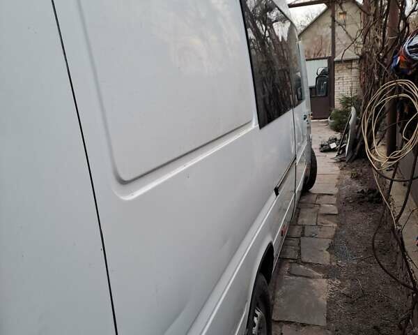 Білий Мерседес Sprinter, об'ємом двигуна 2.15 л та пробігом 288 тис. км за 1500 $, фото 3 на Automoto.ua