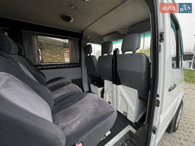 Белый Мерседес Sprinter, объемом двигателя 2.2 л и пробегом 380 тыс. км за 8700 $, фото 28 на Automoto.ua