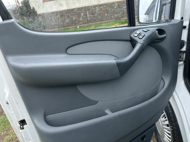 Білий Мерседес Sprinter, об'ємом двигуна 2.1 л та пробігом 550 тис. км за 8199 $, фото 6 на Automoto.ua