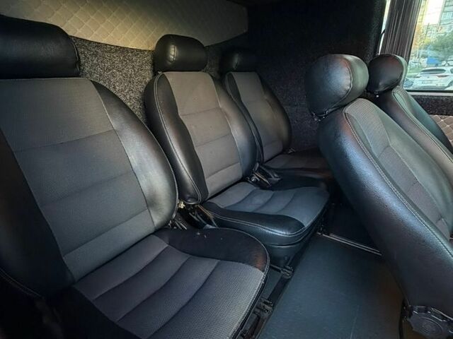 Белый Мерседес Sprinter, объемом двигателя 2.69 л и пробегом 515 тыс. км за 9500 $, фото 14 на Automoto.ua