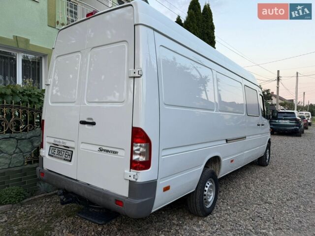 Білий Мерседес Sprinter, об'ємом двигуна 2.69 л та пробігом 300 тис. км за 10999 $, фото 2 на Automoto.ua