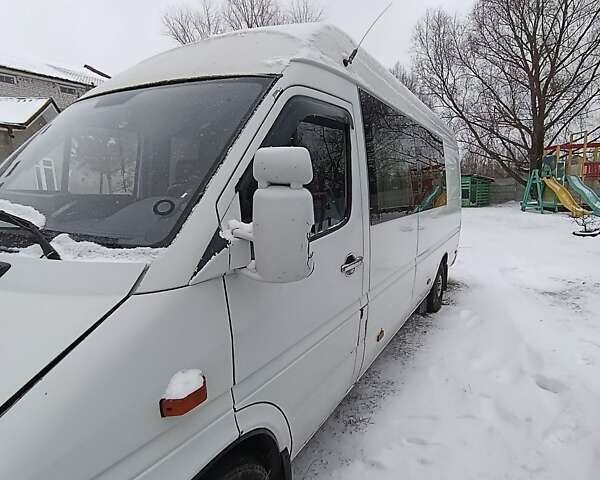 Белый Мерседес Sprinter, объемом двигателя 2.15 л и пробегом 980 тыс. км за 7450 $, фото 4 на Automoto.ua