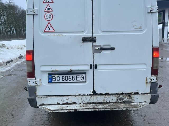 Белый Мерседес Sprinter, объемом двигателя 2.2 л и пробегом 435 тыс. км за 5300 $, фото 6 на Automoto.ua