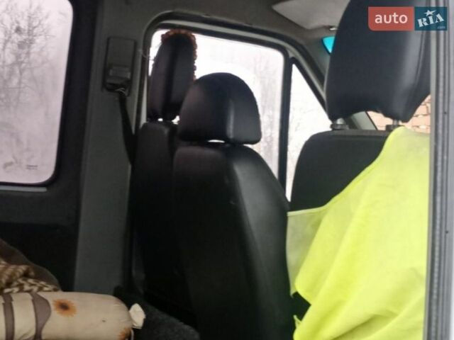 Белый Мерседес Sprinter, объемом двигателя 2.15 л и пробегом 400 тыс. км за 7700 $, фото 6 на Automoto.ua