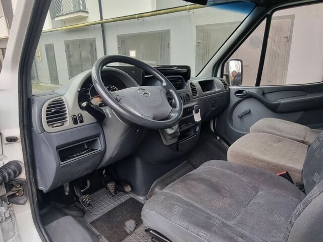 Белый Мерседес Sprinter, объемом двигателя 2.69 л и пробегом 600 тыс. км за 11200 $, фото 14 на Automoto.ua