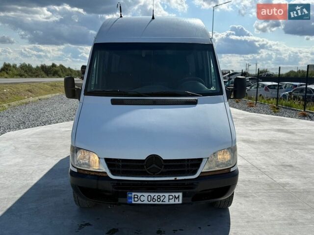 Білий Мерседес Sprinter, об'ємом двигуна 2.69 л та пробігом 300 тис. км за 7500 $, фото 3 на Automoto.ua