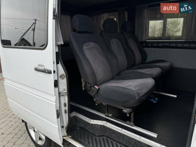 Белый Мерседес Sprinter, объемом двигателя 2.2 л и пробегом 380 тыс. км за 8700 $, фото 27 на Automoto.ua